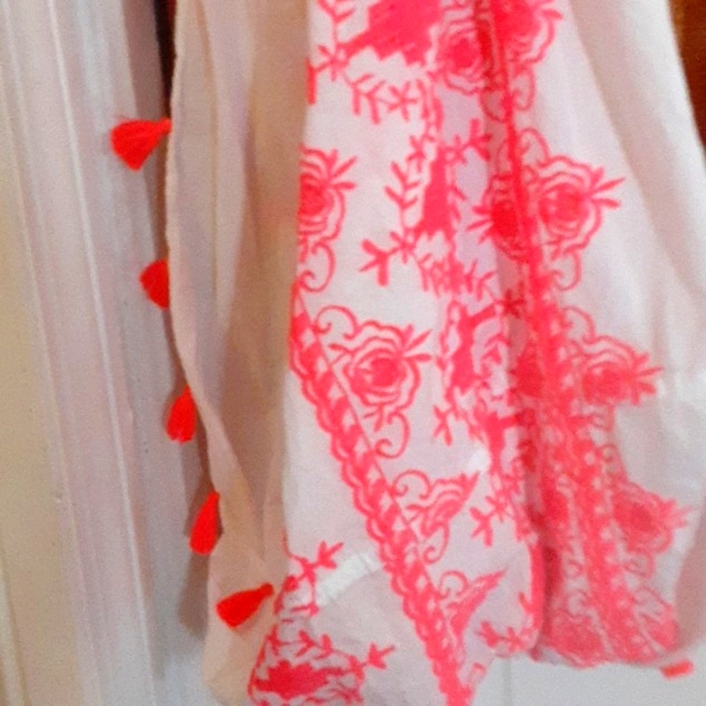 Lightweight infinity scarf embellished with embroidery design & tassels
